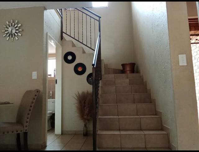 2 BEDROOM PROPERTY TO RENT IN GROENEWEIDE